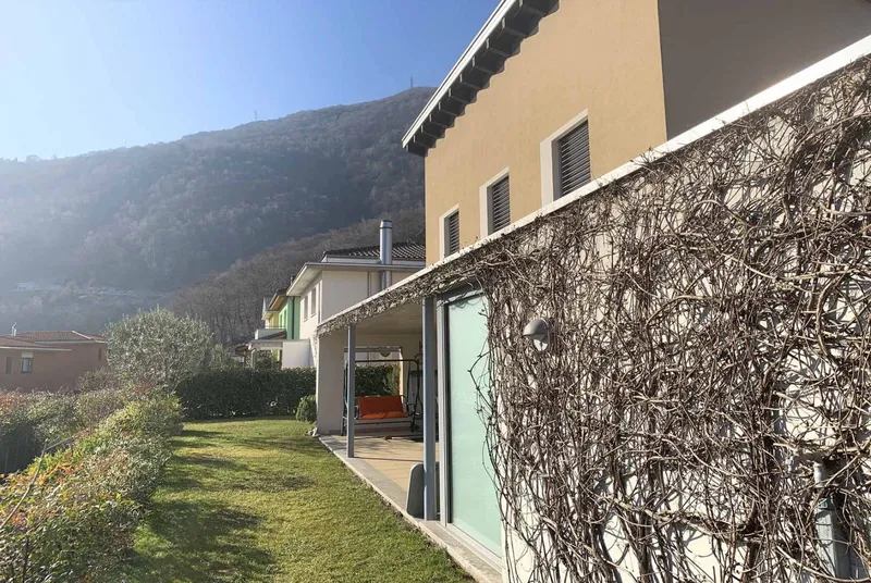 CASA MODERNA UNIFAMILIARE 5.5 LOCALI CON GIARDINO A SIGIRINO, photo 2
