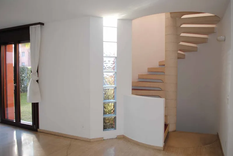 CASA INDIPENDENTE 5.5 LOCALI CON GIARDINO A CASLANO, Foto 10