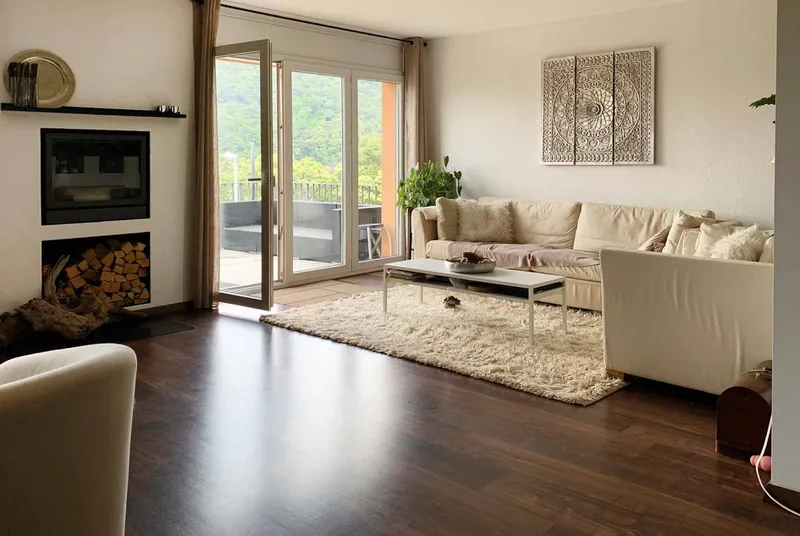 MODERNA CASA 4.5 LOCALI + STUDIO E VISTA PANORAMICA A ROVIO, foto 2