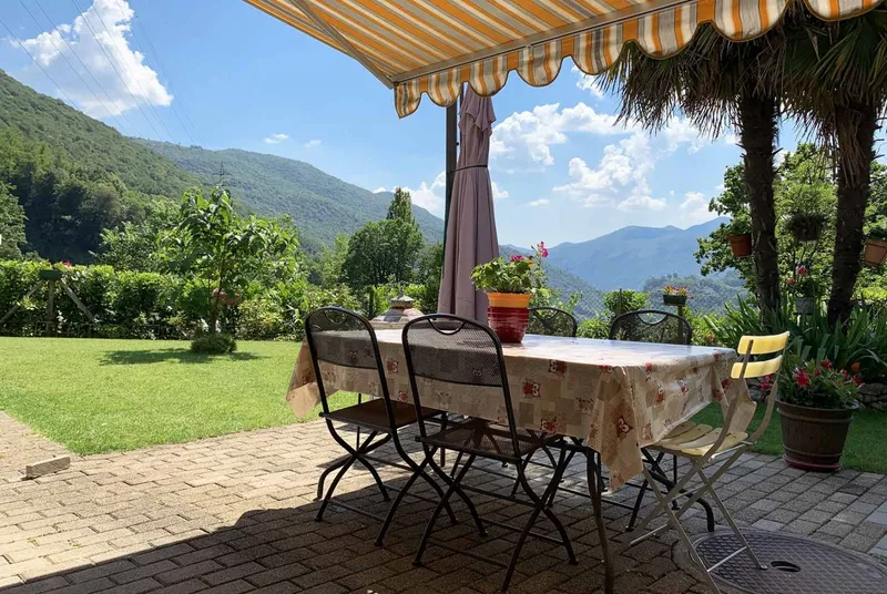 AMPIO E LUMINOSO 2.5 LOCALI CON GIARDINO E PISCINA RESIDENZI, foto 2