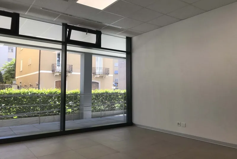 NEGOZIO IN AFFITTO ZONA UNIVERSITARIA A LUGANO, foto 5