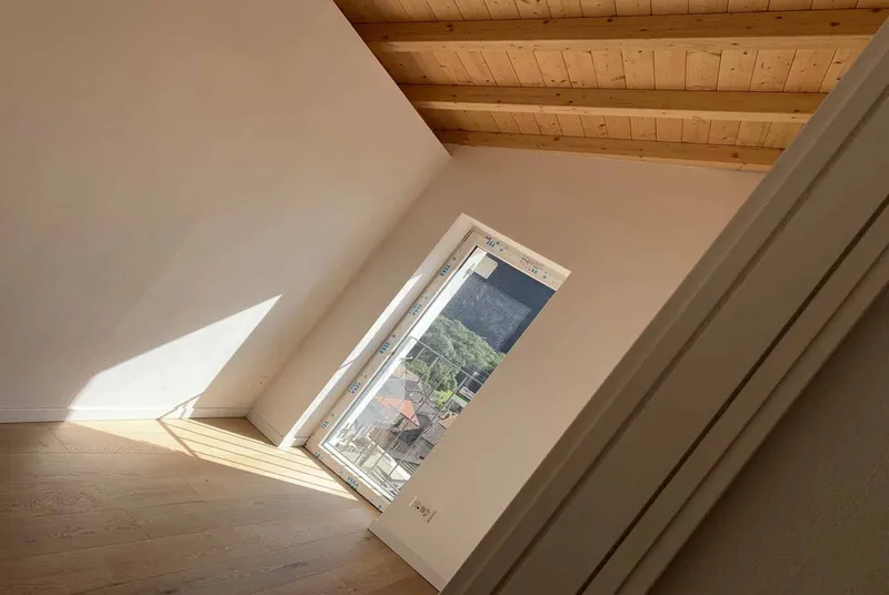 CASA DI NUCLEO RISTRUTTURATA CON GROTTINO A MEZZOVICO, photo 8