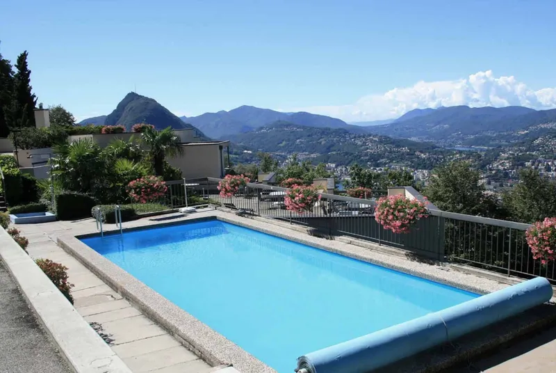 AMPIO MONOLOCALE VISTA LAGO CON PISCINA AD ALDESAGO, photo 12
