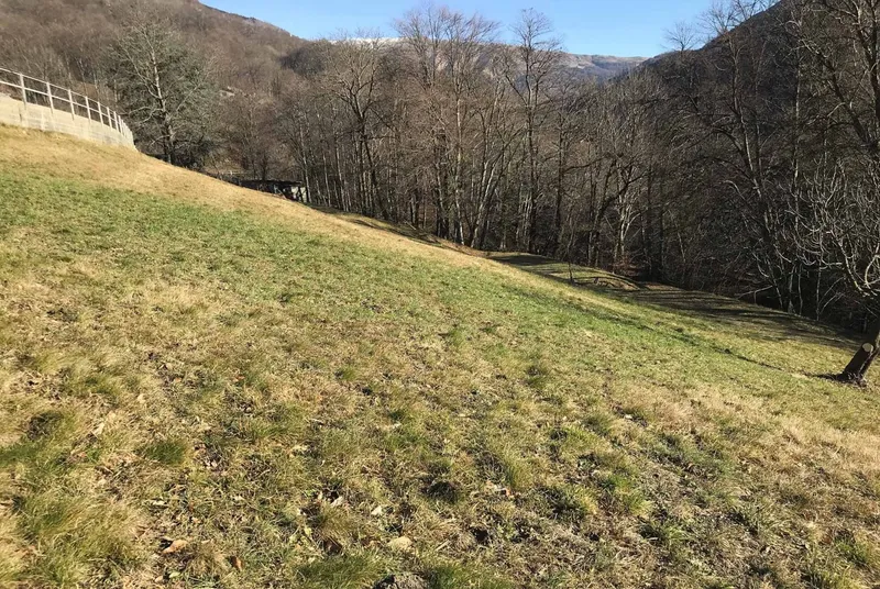 TERRENO EDIFICABILE CON LICENZA PER REALIZZARE UNA VILLA A C, Foto 2