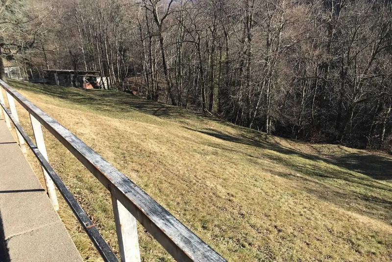 TERRENO EDIFICABILE CON LICENZA PER REALIZZARE UNA VILLA A C, Foto 3