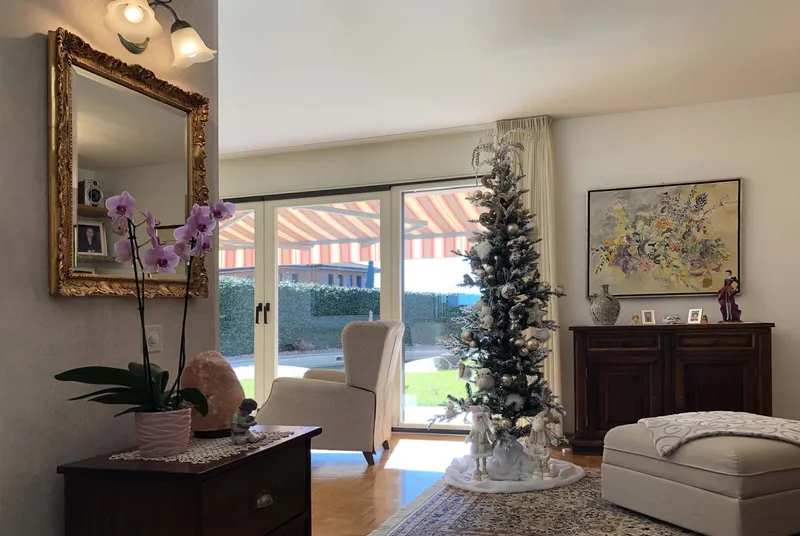 AMPIA E LUMINOSA VILLA 5.5 LOCALI CON PISCINA A CASTEL SAN P, foto 4