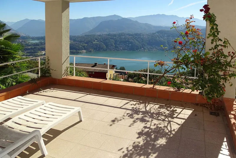 AMPIA VILLA 7.5 LOCALI CON LIFT E VISTA PANORAMICA A VERNATE, photo 2