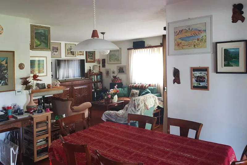 CASA 5.5 LOCALI, GIARDINO E VISTA APERTA A PREGASSONA ALTA, photo 4