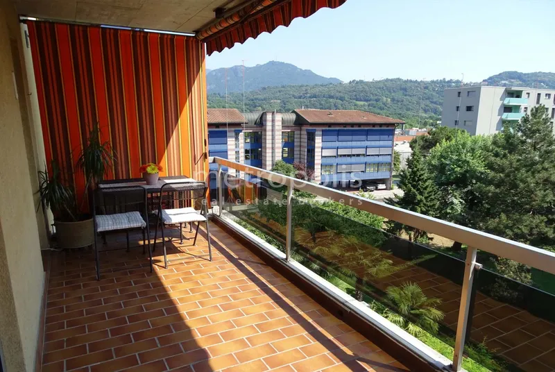 4.5 LOCALI RINNOVATO CON TERRAZZINO AD AGNO, Foto 9