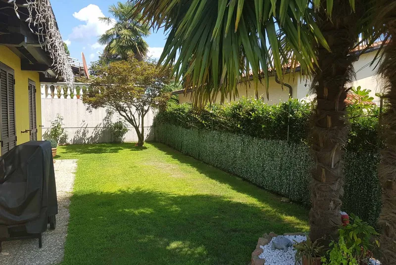 BELLA CASA DI 5.5 LOCALI CON VISTA E GIARDINO A PONTE TRESA, foto 12
