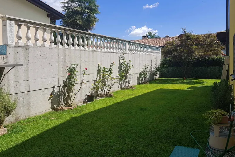 BELLA CASA DI 5.5 LOCALI CON VISTA E GIARDINO A PONTE TRESA, foto 10