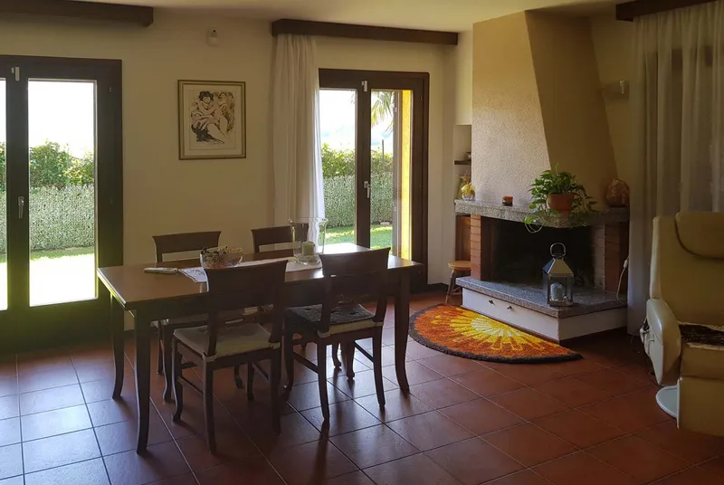 BELLA CASA DI 5.5 LOCALI CON VISTA E GIARDINO A PONTE TRESA, foto 7
