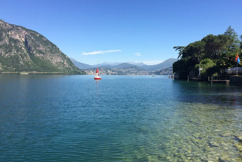 2.5 LOCALI VISTA LAGO COMPLETAMENTE RISTRUTTURATO CON TERRAZ, Foto 10