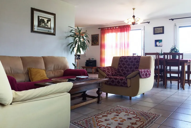 AMPIA CASA 5.5 LOCALI CON TERRAZZO E GIARDINO A PURA, foto 3