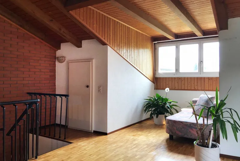 AMPIA CASA GEMELLA CON MANSARDA E GIARDINO PRIVATO A TAVERNE, Foto 7