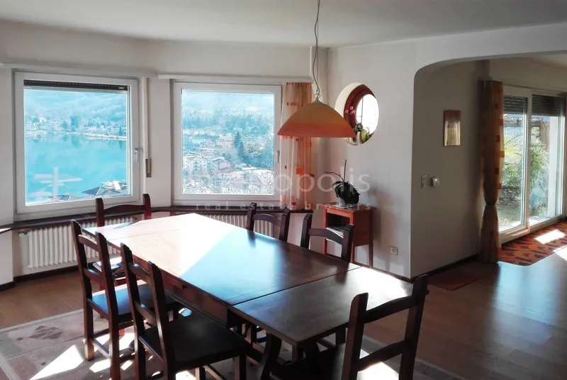 VILLA BIFAMILIARE CON VISTA PANORAMICA SUL LAGO A PONTE TRES, photo 2