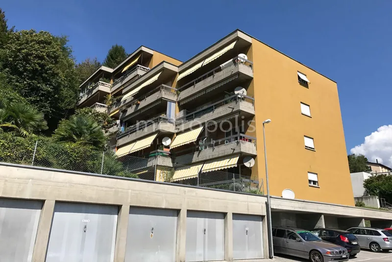 3.5 LOCALI CON TERRAZZA VISTA APERTA NEL VERDE A SAVOSA, foto 2