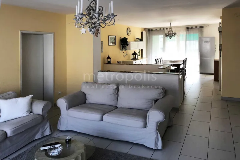 LUMINOSO APPARTAMENTO DUPLEX 5.5 LOCALI CON BALCONE A VACALL, Foto 4