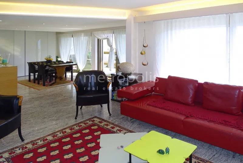 ELEGANTE 3.5 LOCALI CON TERRAZZA E GIARDINO VISTA LAGO A BRI, foto 2