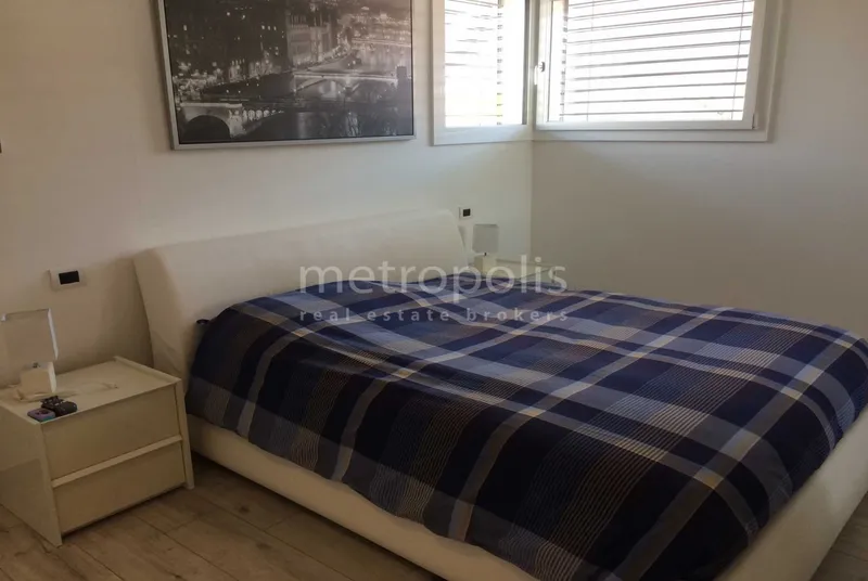VILLETTA MODERNA DEL 2015 CON GIARDINO E 5 POSTI AUTO A RIVE, photo 4