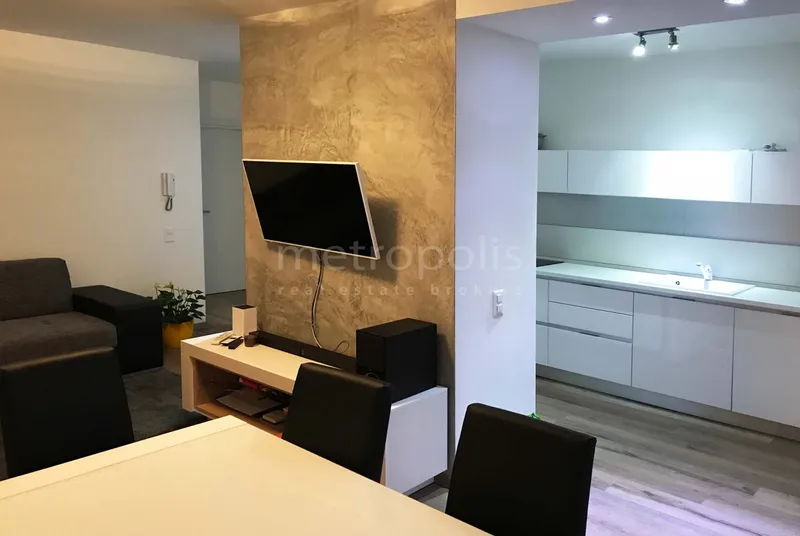 3.5 LOCALI RISTRUTTURATO NUOVO CON TERRAZZA A LUGANO CENTRAL, foto 10
