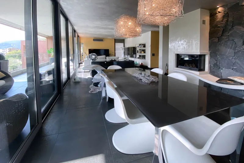 PRESTIGIOSO ATTICO 6.5 CON ROOF GARDEN AD AGNO, foto 2