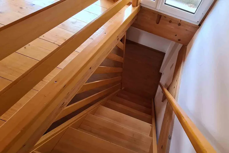 ACCOGLIENTE E LUMINOSA CASA DI 6.5 LOCALI AD AROGNO, foto 6