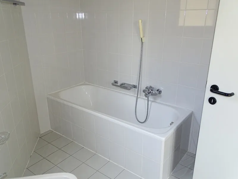 AMPIO APPARTAMENTO 4.5 LOCALI A LUGANO-LORETO, Foto 4
