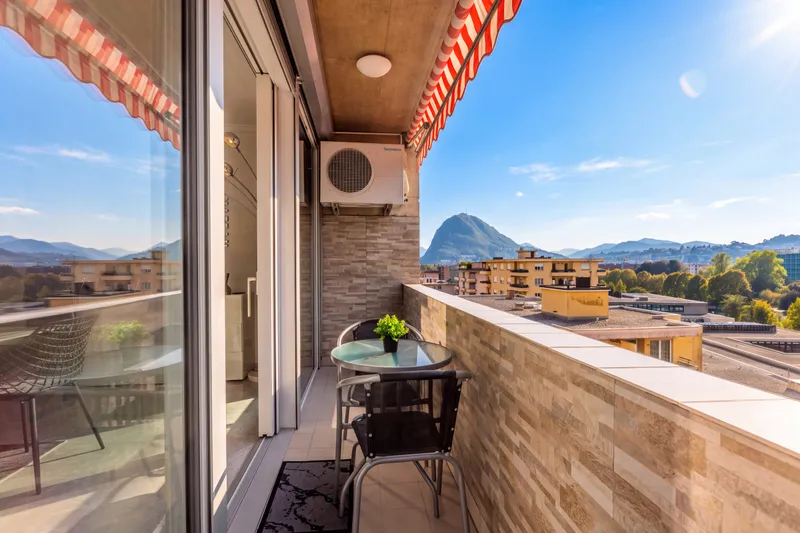 ELEGANTE ATTICO DI 4.5 LOCALI RISTRUTTURATO A VIGANELLO, Foto 4
