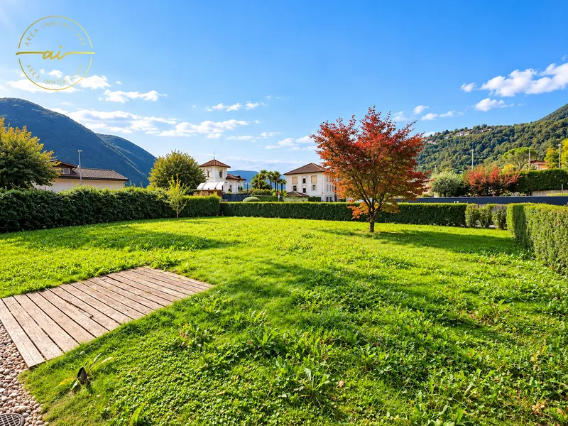 ELEGANTE UFFICIO O APPARTAMENTO CON GIARDINO, Foto 12