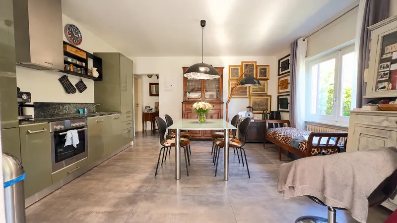 CASA BIFAMILIARE DI 7 LOCALI CON GRANDE GIARDINO A SESSA, foto 3