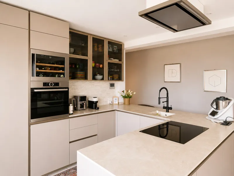 ELEGANTE APPARTAMENTO DI 4.5 LOCALI CON VISTA LAGO, photo 5