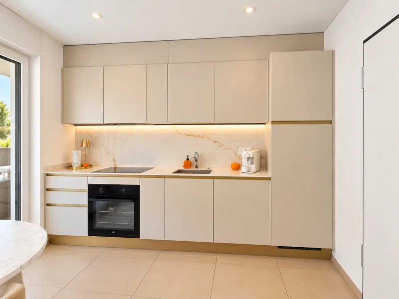 MODERNO APPARTAMENTO 2.5 LOCALI CON TERRAZZA IN CENTRO, photo 2