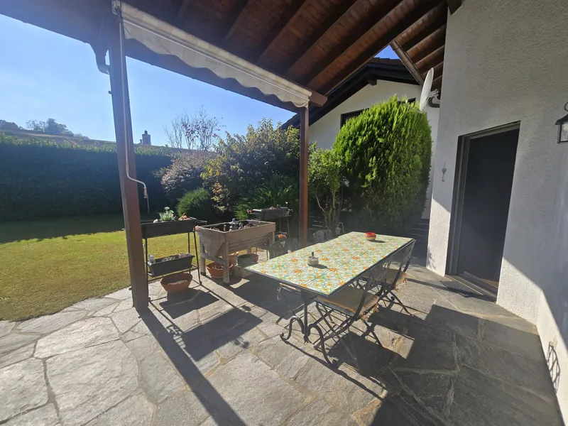 MERAVIGLIOSA VILLETTA 6.5 LOCALI CON PISCINA A CARABBIA, foto 1