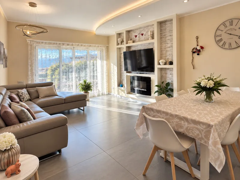 BELLISSIMO APPARTAMENTO 4.5 LOCALI A BELLINZONA CENTRO, foto 1