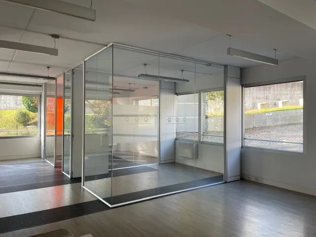 AFFITTASI AREE COMMERCIALI IN STABILE MODERNO A VACALLO, foto 1