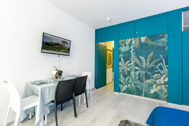 AFFITTASI 2.5 ARREDATO IN RESIDENCE CON PISCINA A BISSONE, foto 2