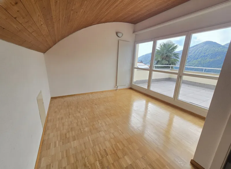 BELLA CASA A SCHIERA DI 4.5 LOCALI NEL VERDE A MONTEGGIO, Foto 7