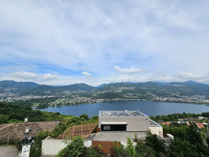 TERRENO EDIFICABILE DI 790 MQ CON VISTA LAGO COLLINA D'ORO, Foto 4