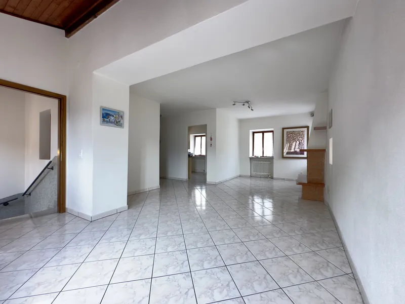 CASA DI NUCLEO 5.5 LOCALI INTERAMENTE RISTRUTTURATA A MANNO, foto 3