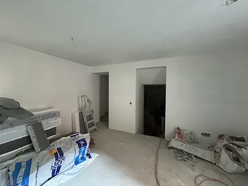 BELLISSIMO DUPLEX 3.5 LOCALI DI NUOVA COSTRUZIONE A BISSONE, Foto 5