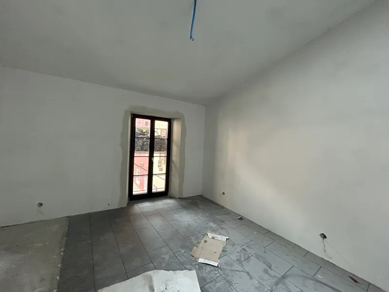 BELLISSIMO DUPLEX 3.5 LOCALI DI NUOVA COSTRUZIONE A BISSONE, Foto 2