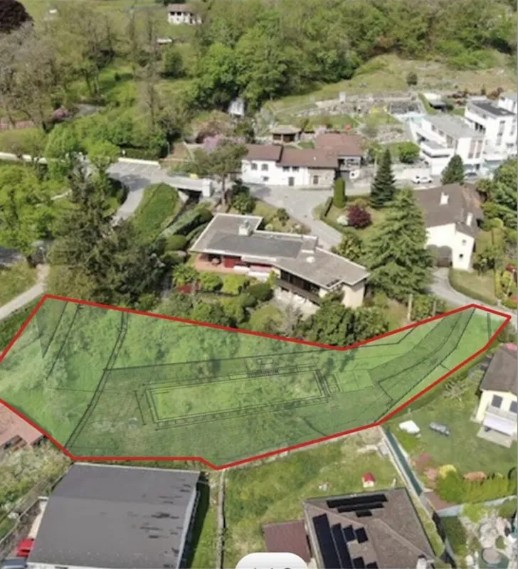 AMPIO TERRENO EDIFICABILE CON PROGETTO APPROVATO A MEZZOVICO, foto 2