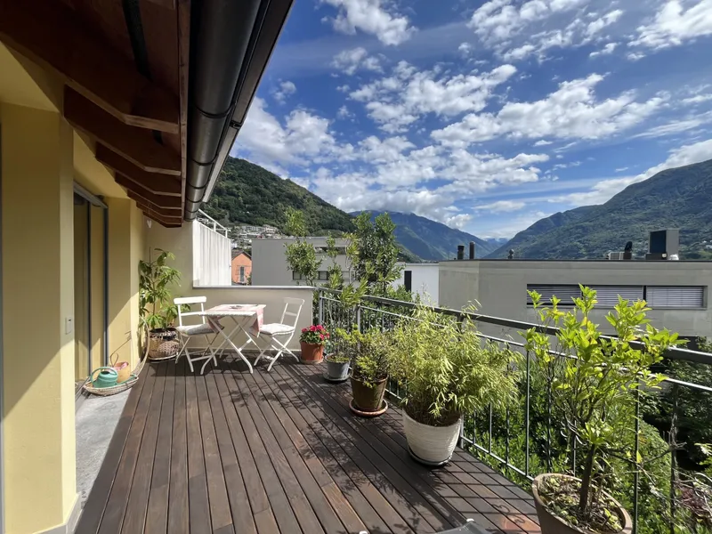CASA DI NUCLEO RISTRUTTURATA CON GIARDINO A MONTE CARASSO, photo 1