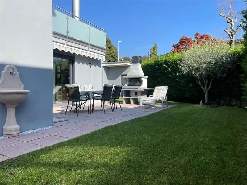 MAGNIFICA VILLA DI 9 LOCALI CON GIARDINO A CADEMPINO, foto 2