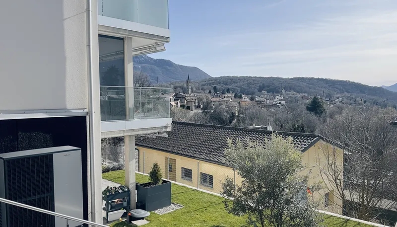 AMPIO ED ESCLUSIVO 4.5 LOCALI CON GIARDINO IN CAPRIASCA, foto 4