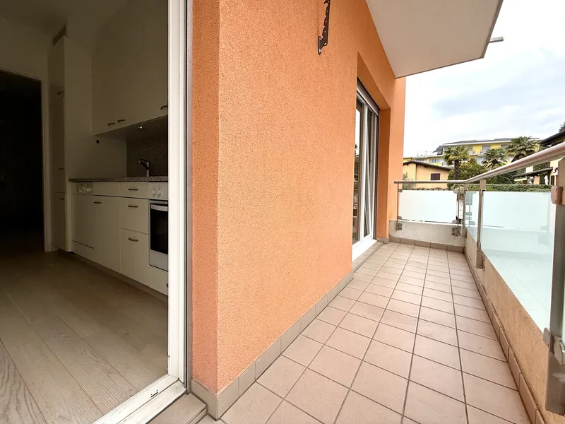AFFITTASI CONFORTEVOLE 3.5 LOCALI CON 2 TERRAZZE A VIGANELLO, Foto 3