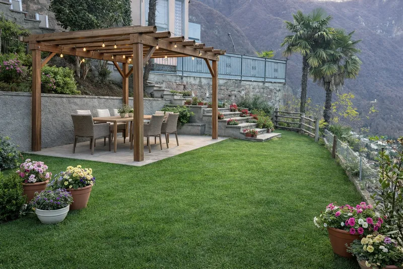 CASA 5.5 LOCALI RINNOVATA CON STUPENDA VISTA LAGO A ROVIO, foto 3