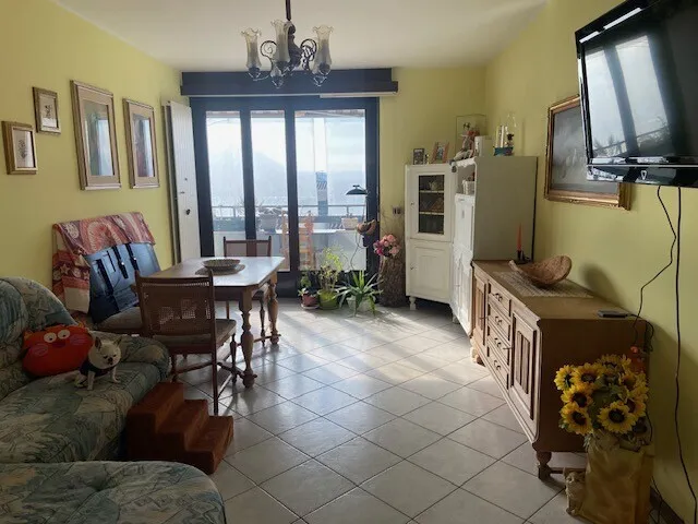 4.5 LOCALI ULTIMO PIANO CON POSTI AUTO A MORBIO INFERIORE, photo 1