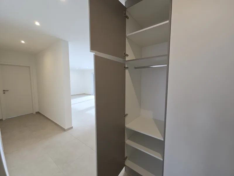 NUOVO ED AMPIO ATTICO 3.5 LOCALI CON TERRAZZA AD AGNO, foto 7